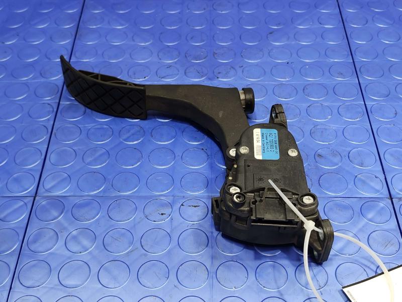 2005 Volkswagen Jetta Pedal Assembly