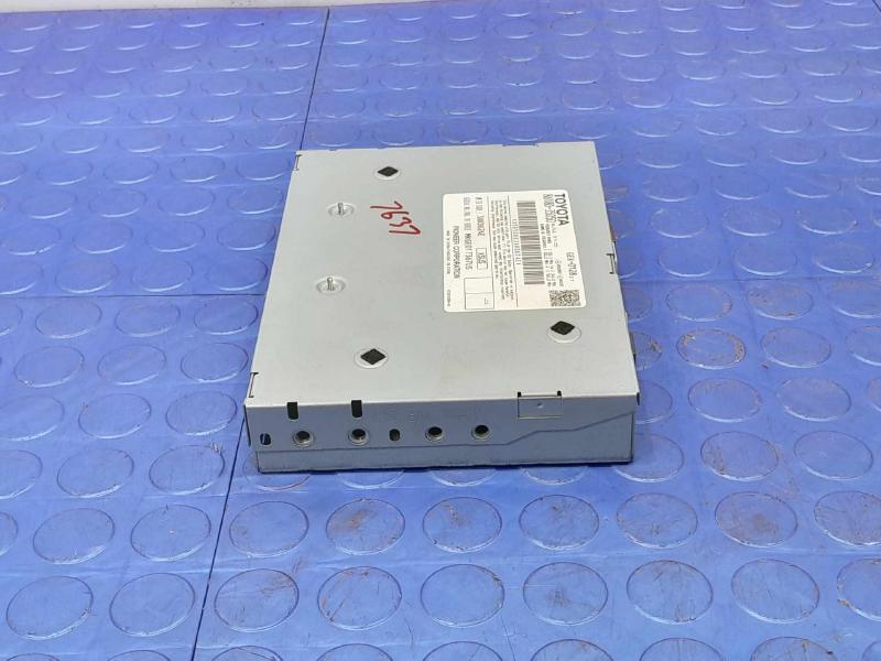 2013-2018 Toyota RAV4 Satellite Radio Receiver Module OEM 8618035050
