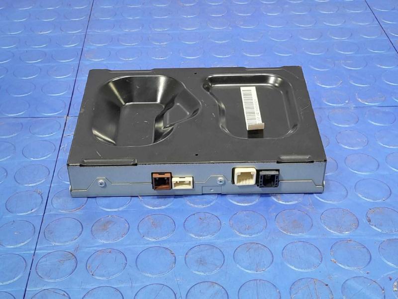 2013-2018 Toyota RAV4 Satellite Radio Receiver Module OEM 8618035050