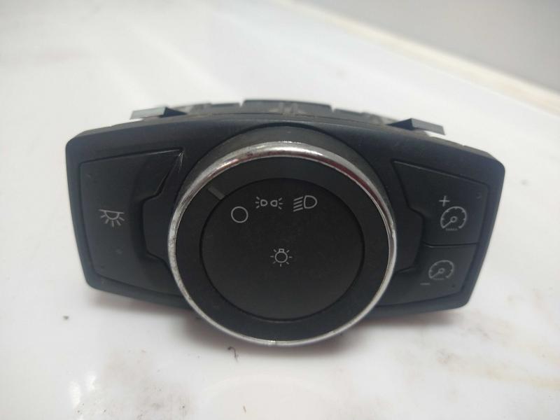 2013 Ford Explorer Headlight Switch (Dash Mtd)