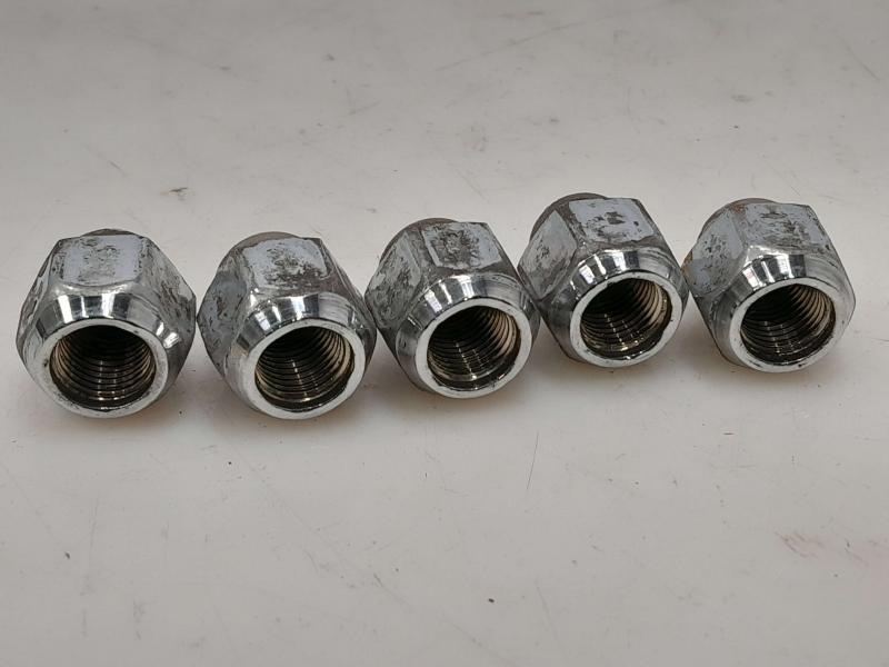 2016 Subaru Legacy Lug Nuts