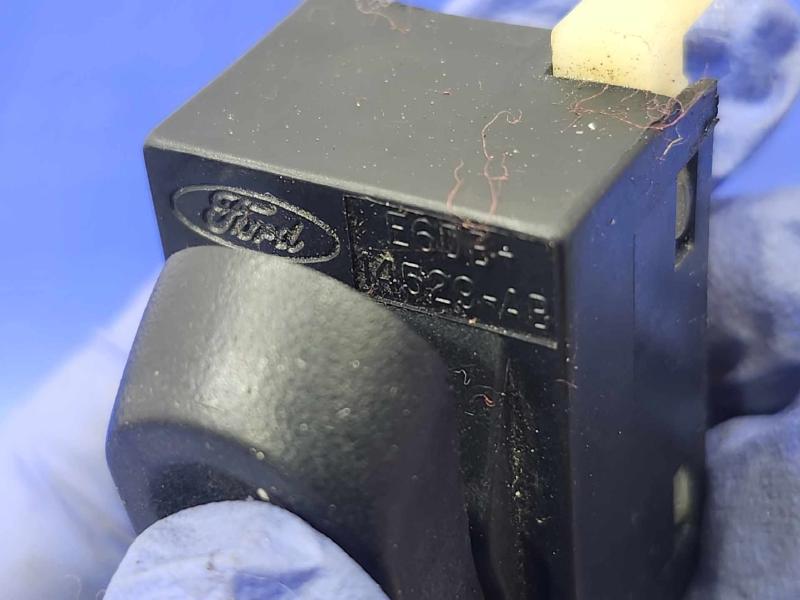 1995 Ford F-150 Door Switch Front