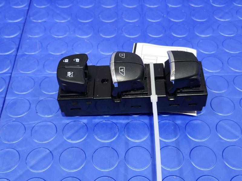 2015 Nissan Murano Door Switch Front