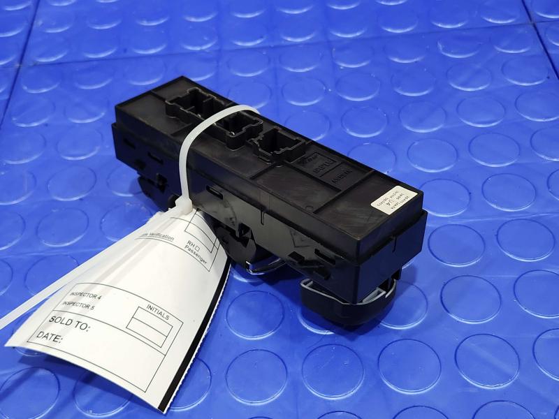 2015 Nissan Murano Door Switch Front