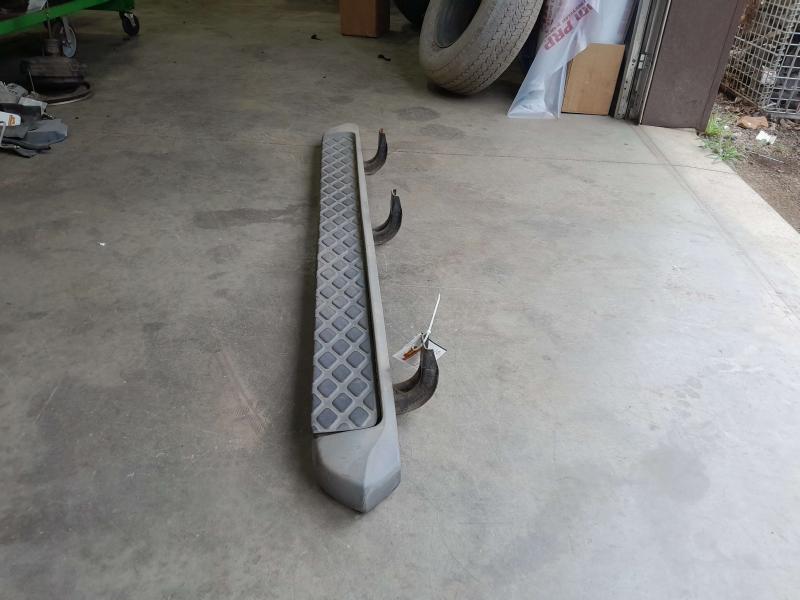 2005 - 2008 Nissan Pathfinder Running Board Assembly LH Driver Side OEM 96101EA500