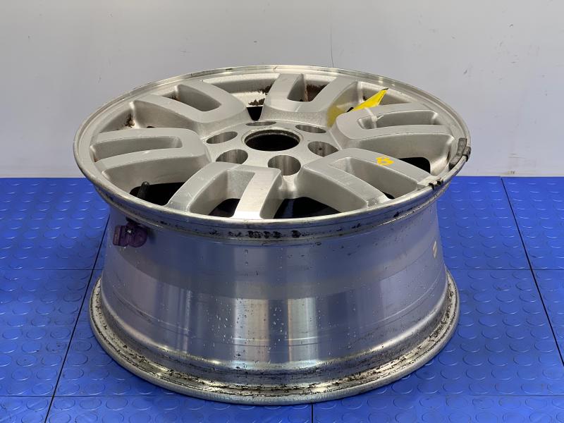 2011 Ford Expedition Wheel