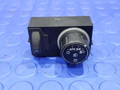 2015 GMC Yukon XL Headlight Switch (Dash Mtd)
