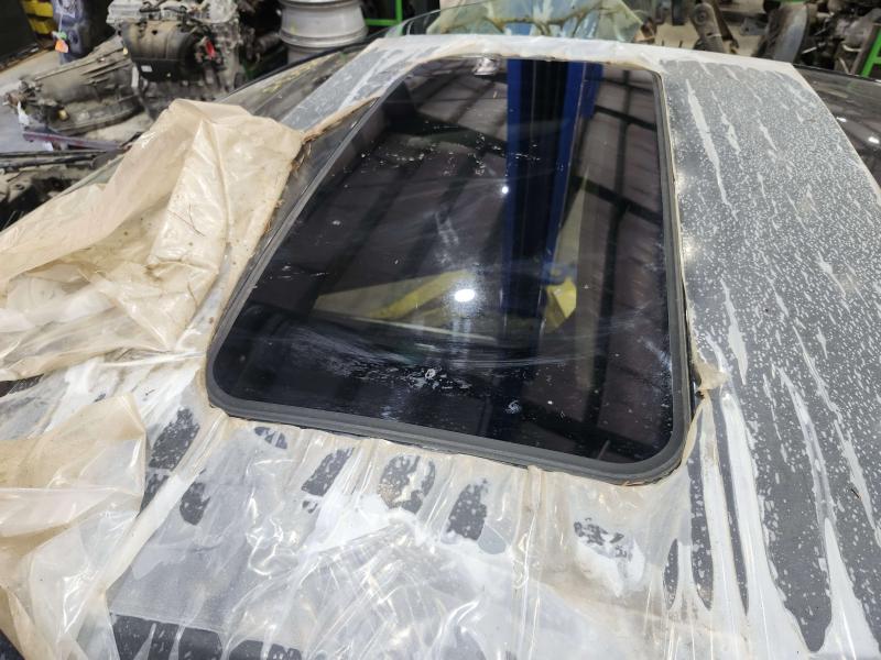 2016 Cadillac ATS Roof Glass (Glass Only)