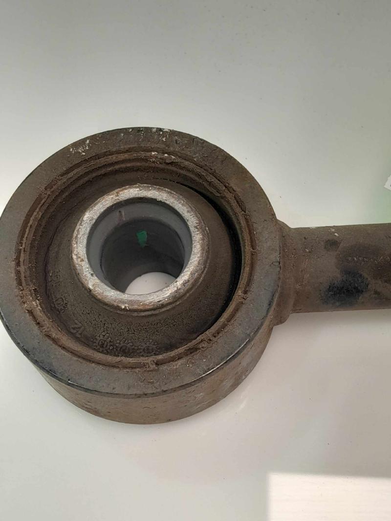 2015 Nissan Pathfinder Lower Control Arm Rr