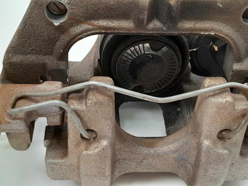 2022 Honda Insight Caliper