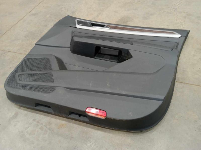 2018 Volkswagen Atlas Front Door Trim Panel