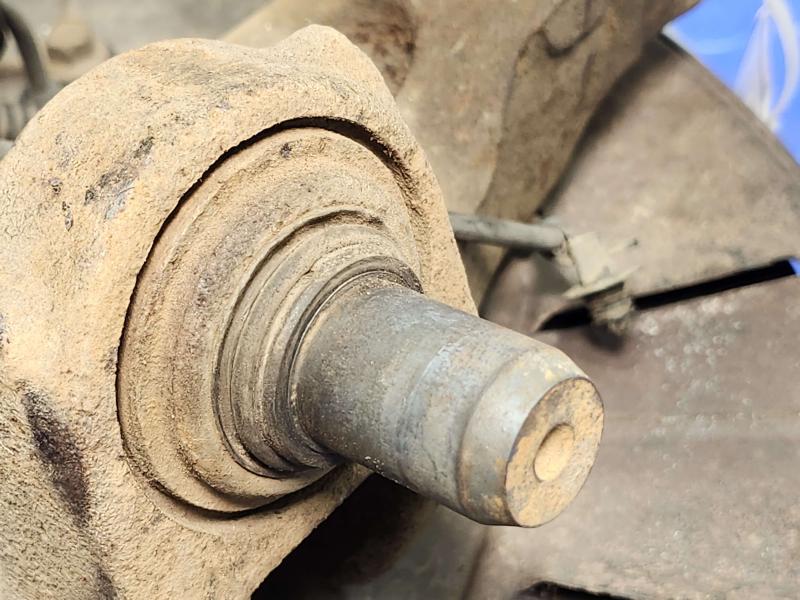 2012 Ford F-250 Super Duty Spindle Knuckle Front