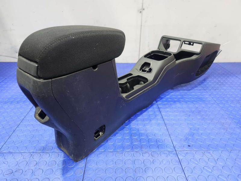 2020 Jeep Renegade Front Console
