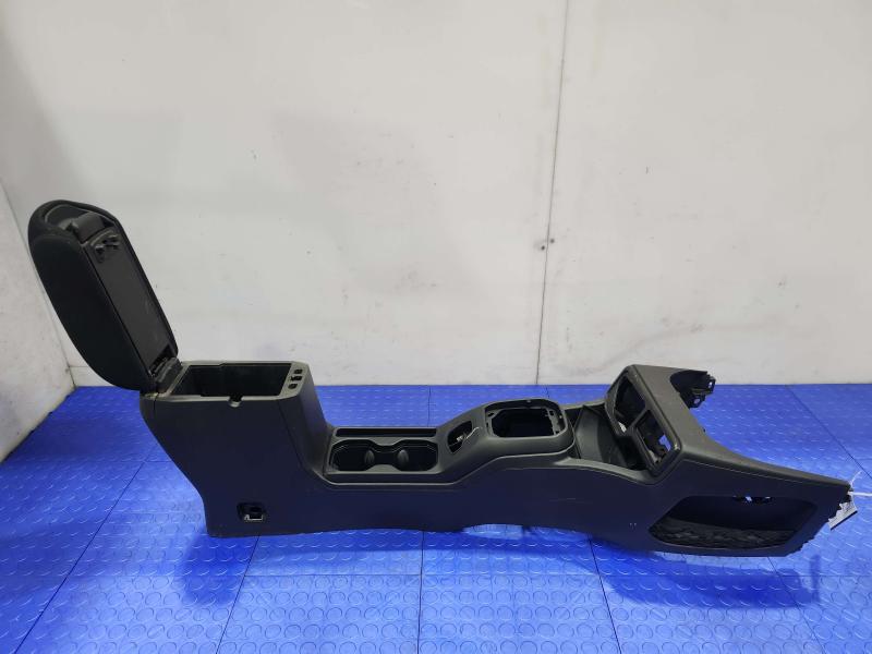 2020 Jeep Renegade Front Console