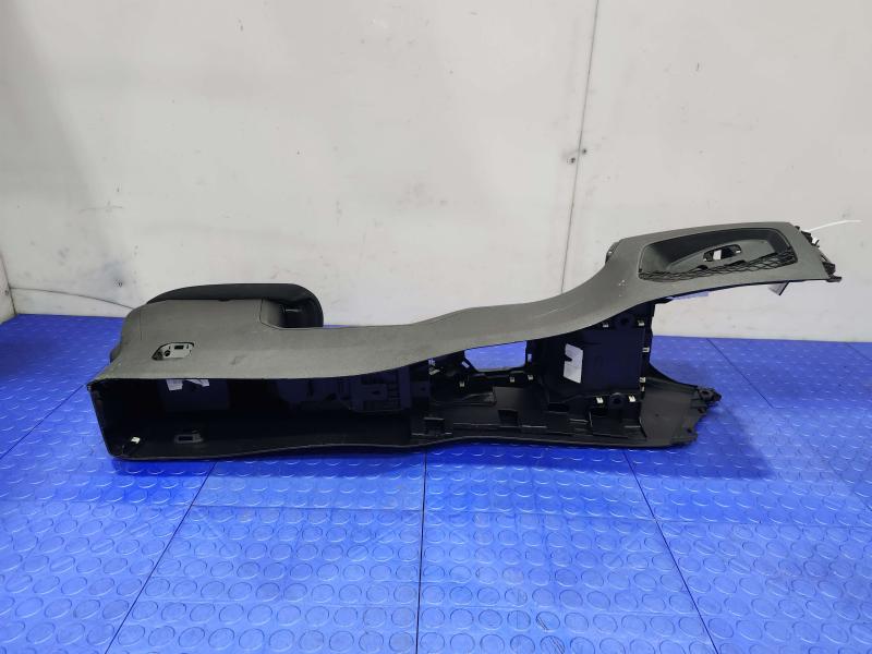 2020 Jeep Renegade Front Console