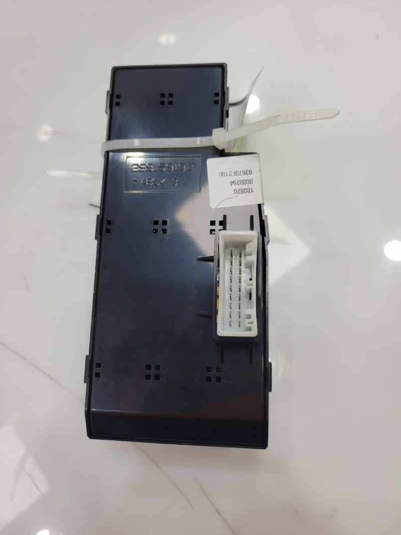 2019 Hyundai Elantra Door Switch Front