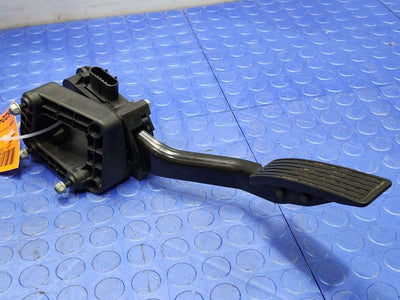 2006-2010 Pontiac Solstice Accelerator Pedal Assembly Genuine OEM 10351283
