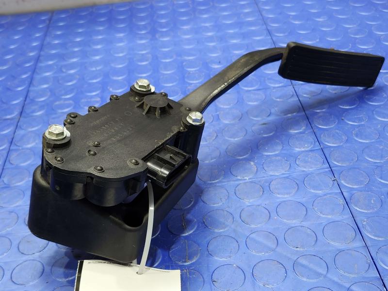 2006-2010 Pontiac Solstice Accelerator Pedal Assembly Genuine OEM 10351283