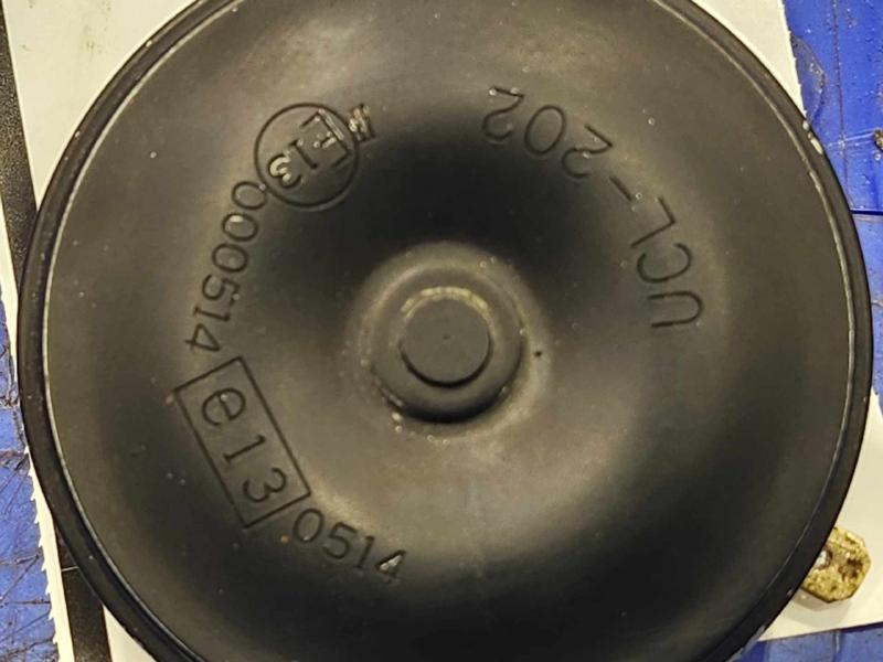 2018-2021 Subaru Crosstrek Low Note Horn Assembly Genuine OEM Part 86012FL020