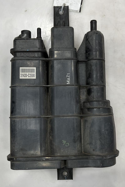 2015 - 2017 Hyundai Sonata 2.4L Fuel Vapor Charcoal Canister Assembly OEM 31420C2600