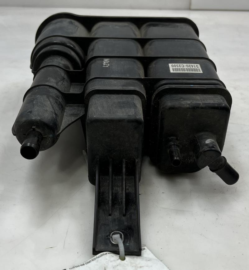 2015 - 2017 Hyundai Sonata 2.4L Fuel Vapor Charcoal Canister Assembly OEM 31420C2600