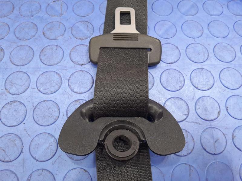 2017 Lincoln Continental Front Seat Belt