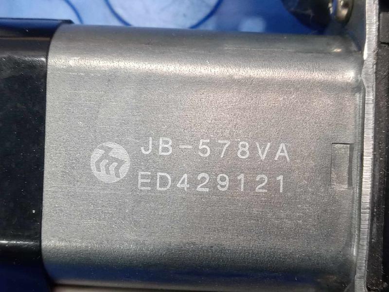 1999 Toyota Camry Front Door Regulator