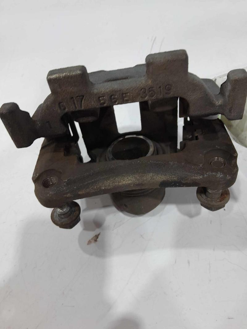2015 Nissan Pathfinder Caliper