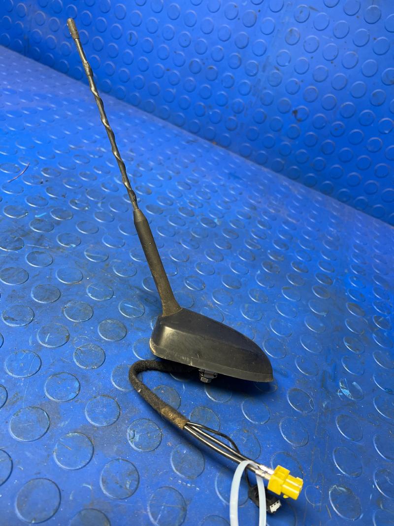 2012-2018 Ford Focus Radio Antenna Assembly Genuine OEM Part FM5T-19G461-BB