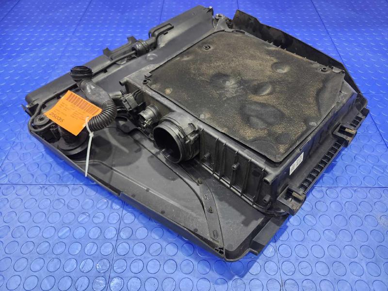 2017-2024 Audi Q7 2.0L Engine Air Cleaner Box Assembly Genuine OEM 4M0133837B