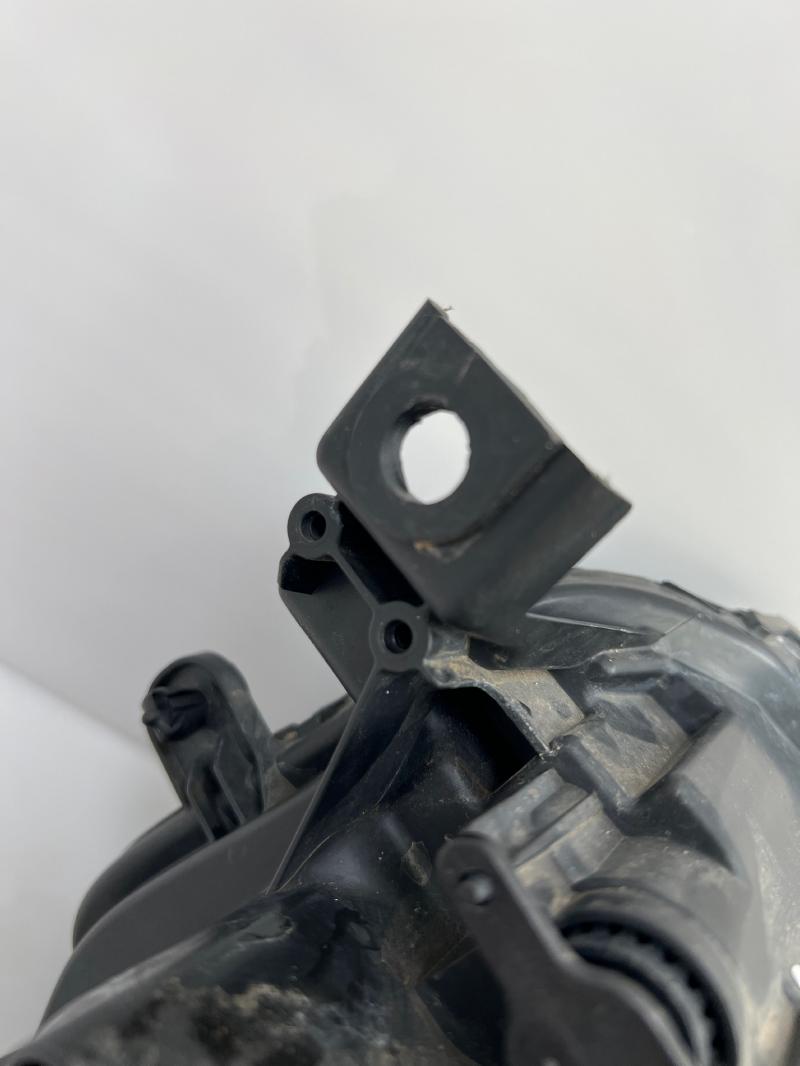 2014 Jeep Cherokee Headlamp Assembly