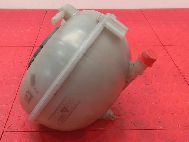 2018 Volkswagen Atlas Coolant Recovery Bottle