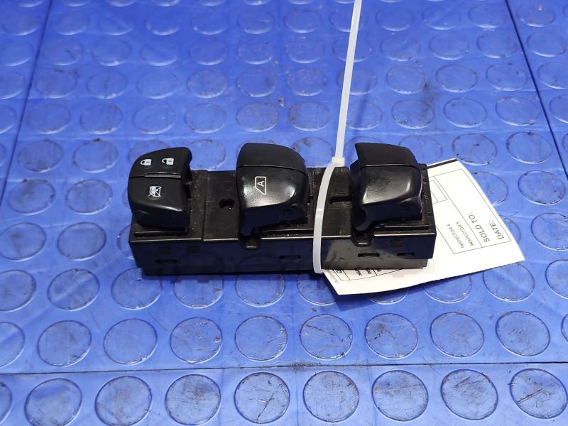 2016 Nissan Rogue Door Switch Front