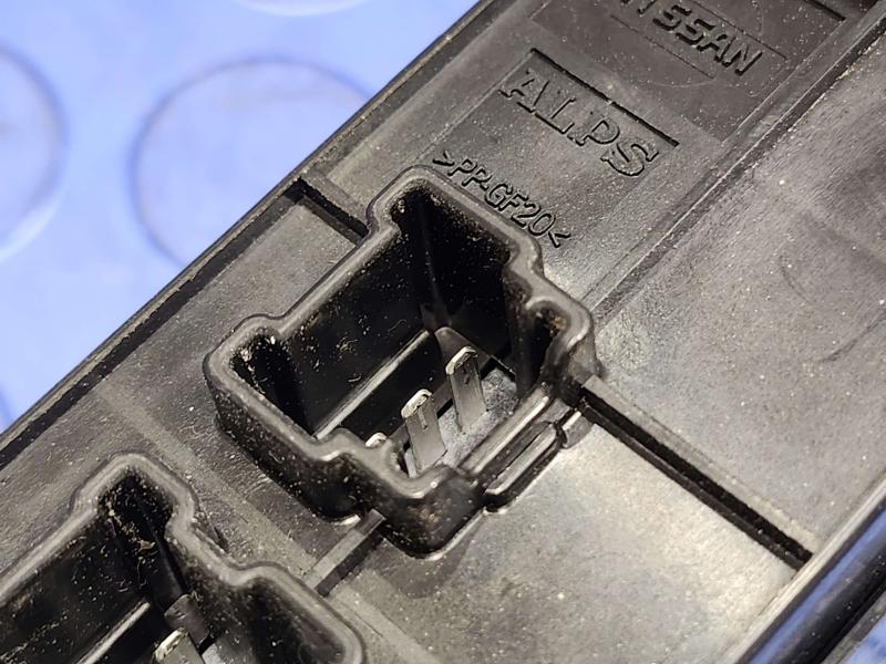 2016 Nissan Rogue Door Switch Front