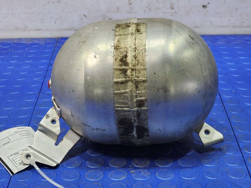2006 Mercedes CLS-Class Air Reservoir Tank