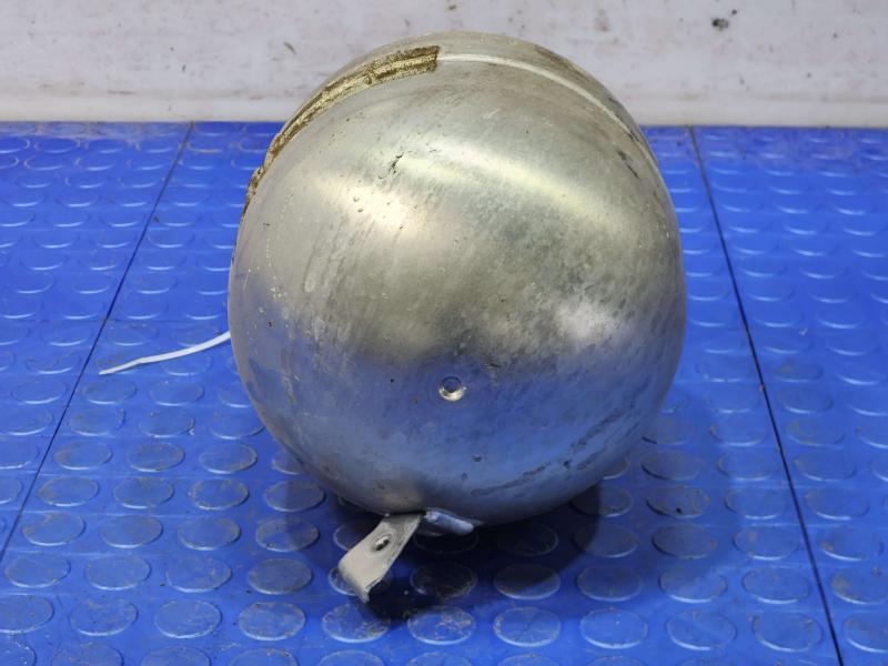 2006 Mercedes CLS-Class Air Reservoir Tank