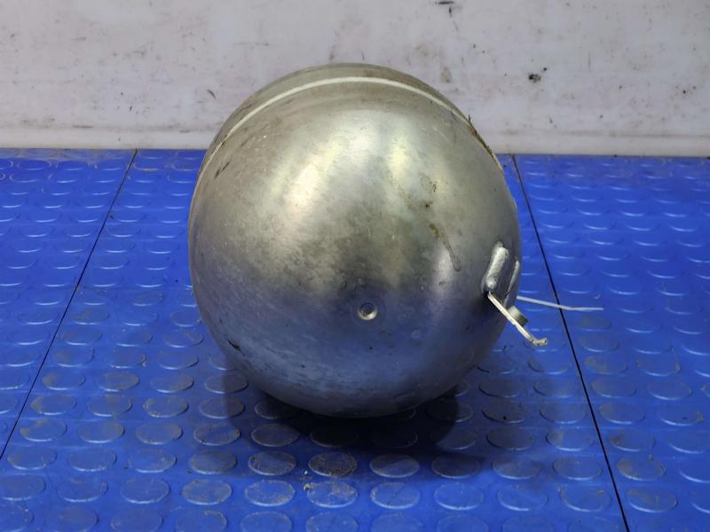 2006 Mercedes CLS-Class Air Reservoir Tank