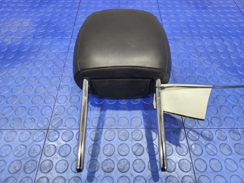 2017 Chrysler 200 Headrest