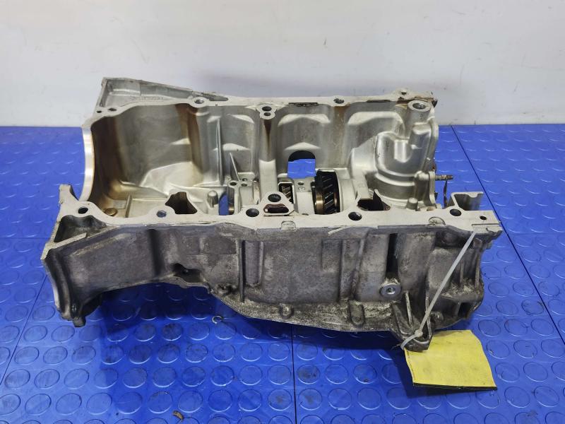 2014 Toyota RAV4 Oil Pan