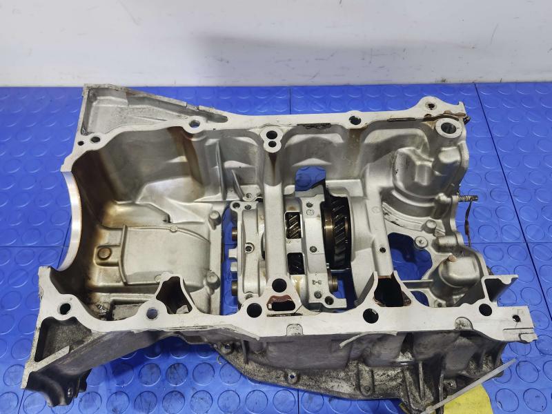 2014 Toyota RAV4 Oil Pan