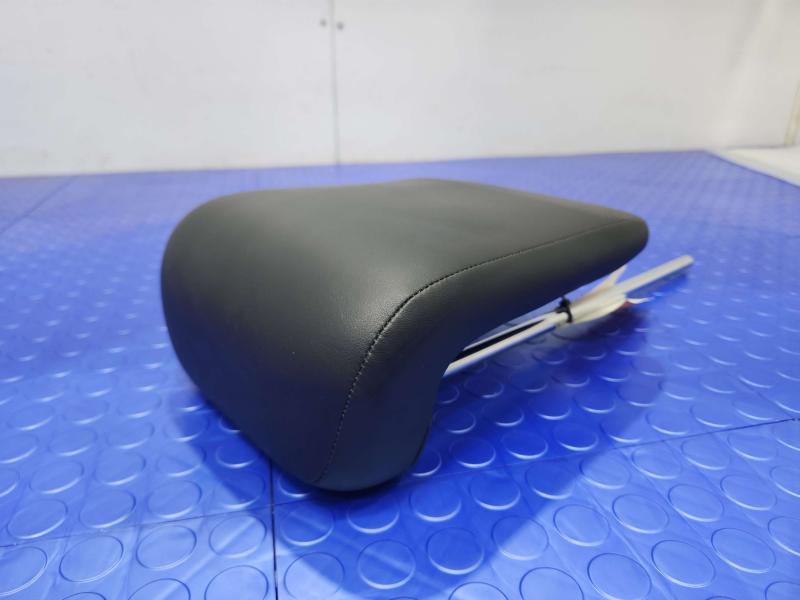 2011 Infiniti QX56 Headrest