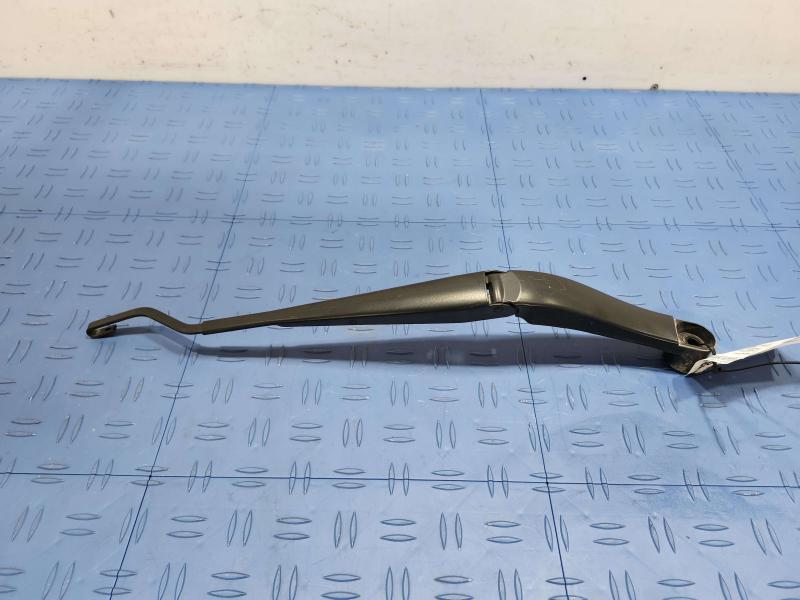 2017 GMC Acadia Wiper Arm