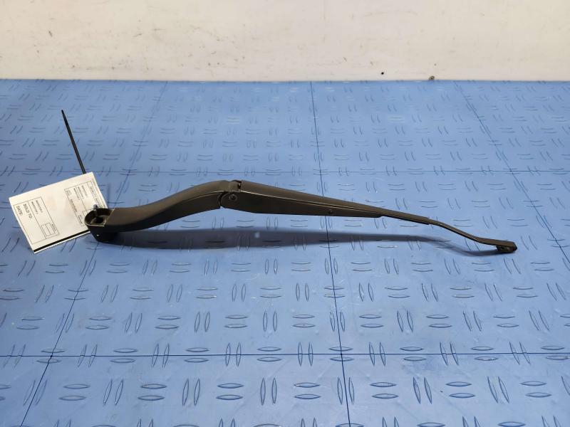 2017 GMC Acadia Wiper Arm