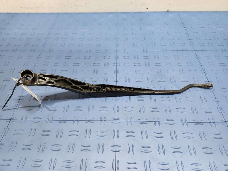 2017 GMC Acadia Wiper Arm
