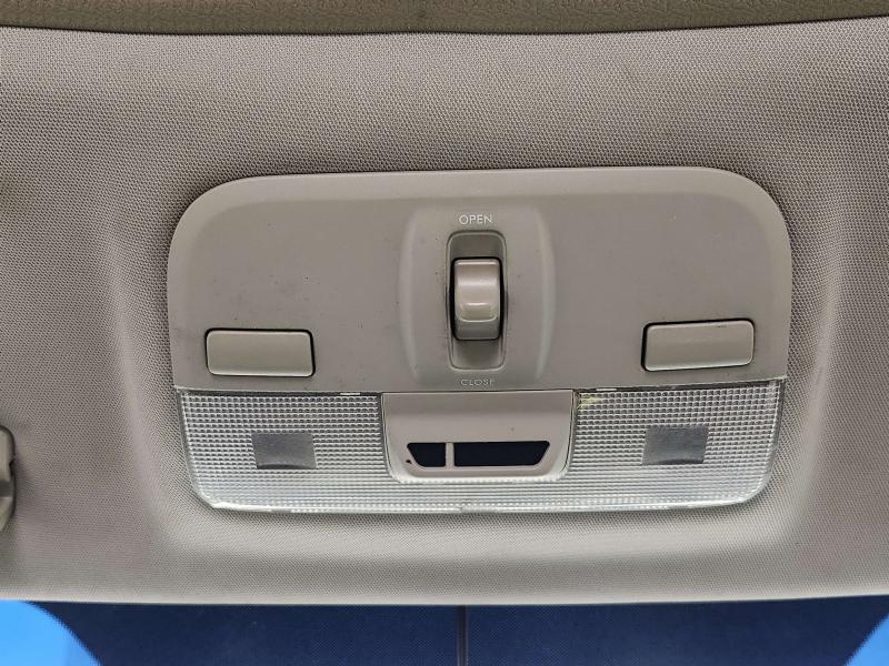 2008 Subaru Legacy Front Console