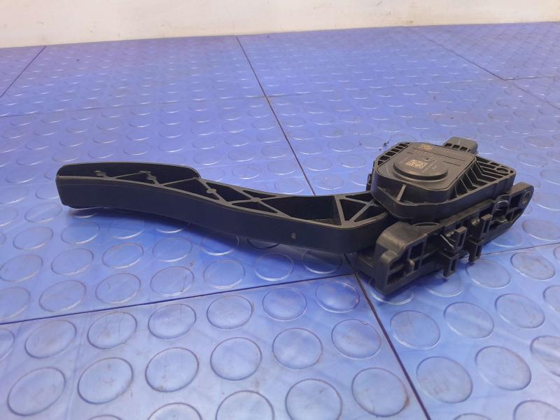 2013-2019 Ford Fusion Accelerator Pedal Assembly OEM DG9C-9F836-AC