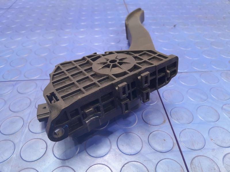 2013-2019 Ford Fusion Accelerator Pedal Assembly OEM DG9C-9F836-AC