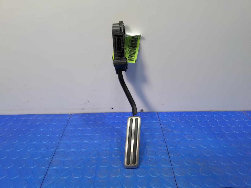 2006-2010 Pontiac Solstice Accelerator Pedal Assembly Genuine OEM 15220018