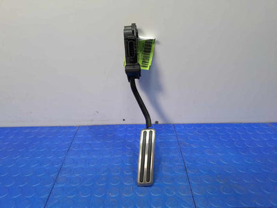 2006-2010 Pontiac Solstice Accelerator Pedal Assembly Genuine OEM 15220018