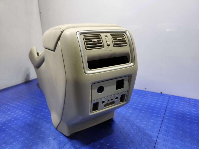 2014 Infiniti QX60 Front Console